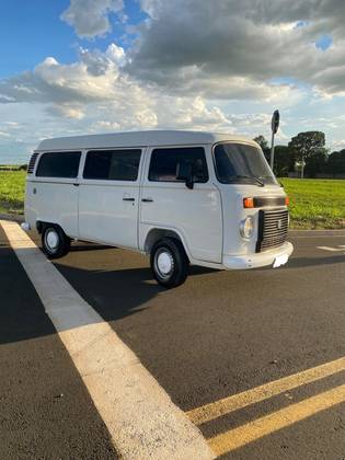 VOLKSWAGEN KOMBI 1.4 MI STD LOTAÇÃO 8V FLEX 3P MANUAL